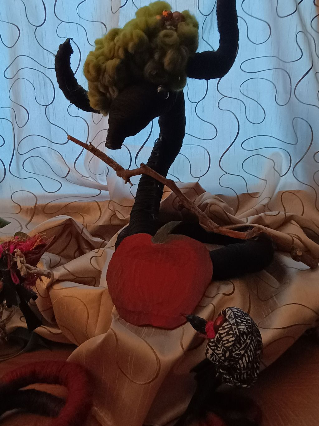 The Inter-Dimentional Convocation of Serpentine Persons